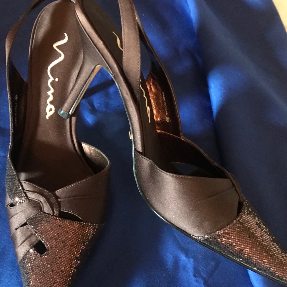 Womens NINA 8.5M Satin Sparkle Sling Back shoes